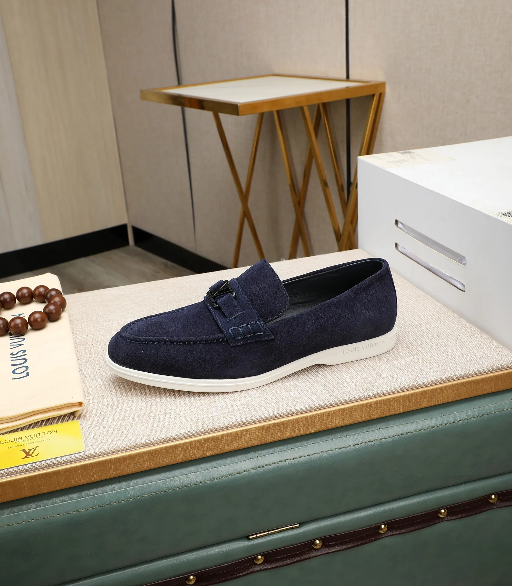 Men's shoes 💰520 📛📛【LOUIS VUITTON】Louis Vuitton 2024 official website synchronized new products 👟Milan fashion catwalk style 🇰🇾🇰🇾LV family logo, celebrity style, a must-have for fashionistas ⚠️First-layer calfskin ➕Genuine leather lining ➕Official website original version special outsole 👞Number 38-44
